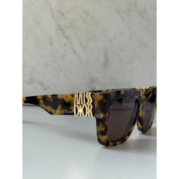 NEW Dior MissDior S2I Square Sunglasses in Tortoise Brown main image 3